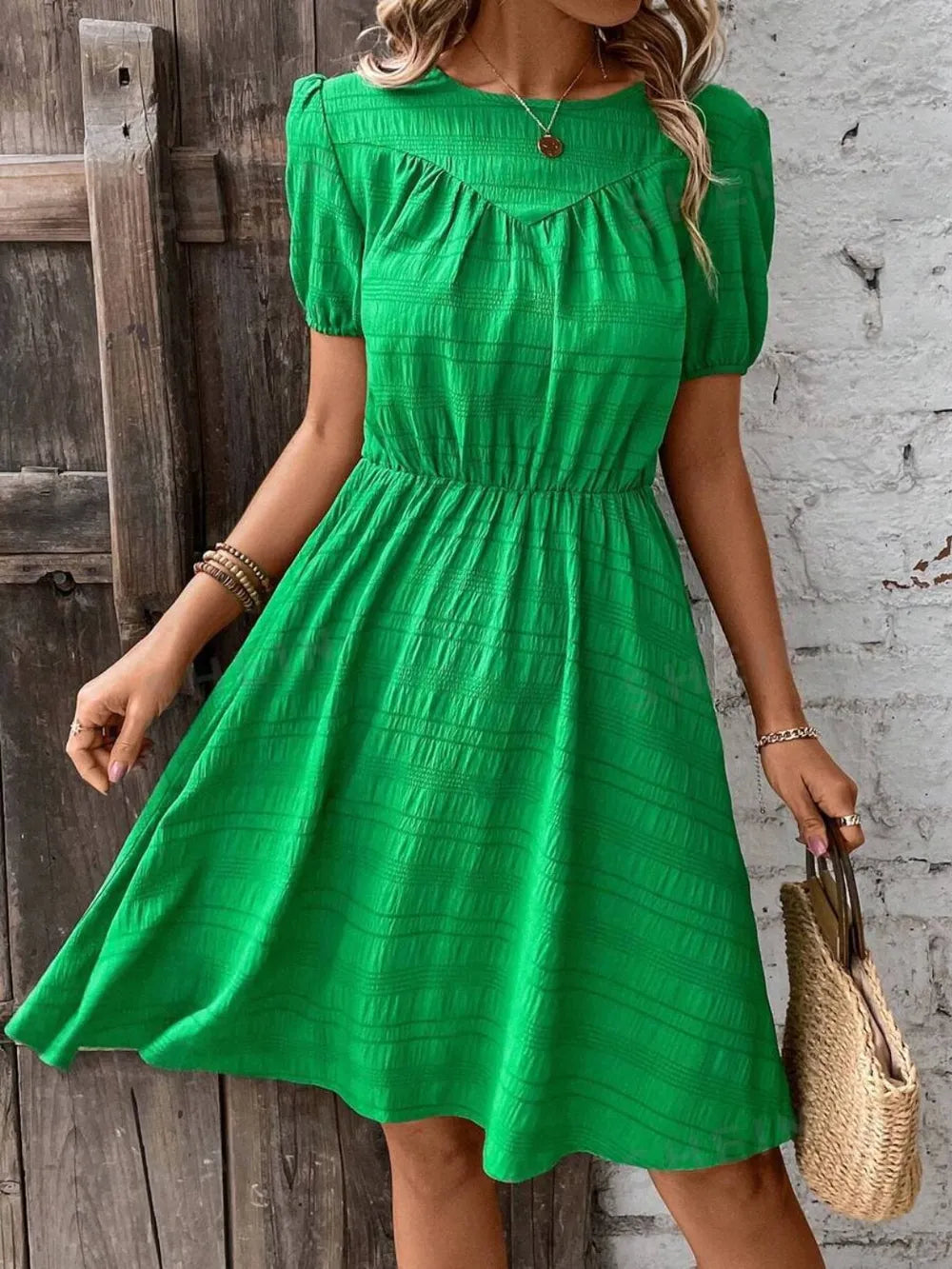 Summer new solid color slim fit elastic waist short sleeved dress