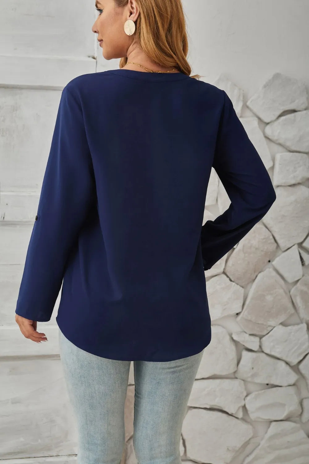 V-neck solid color comfortable breathable casual long sleeved top