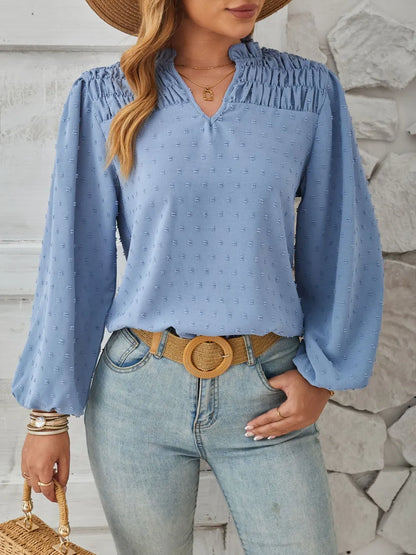 V-neck pleated woven jacquard long sleeved chiffon shirt