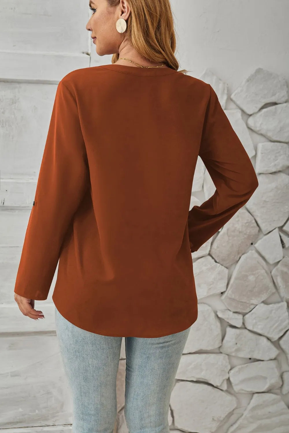 V-neck solid color comfortable breathable casual long sleeved top
