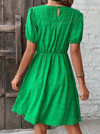 Summer new solid color slim fit elastic waist short sleeved dress