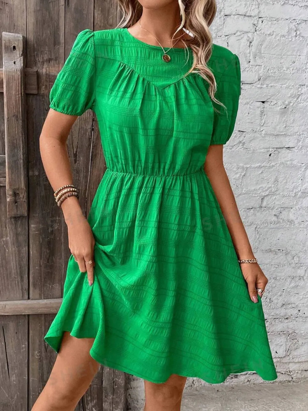 Summer new solid color slim fit elastic waist short sleeved dress